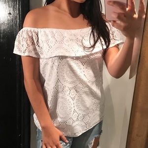OFF THE SHOULDER TOP